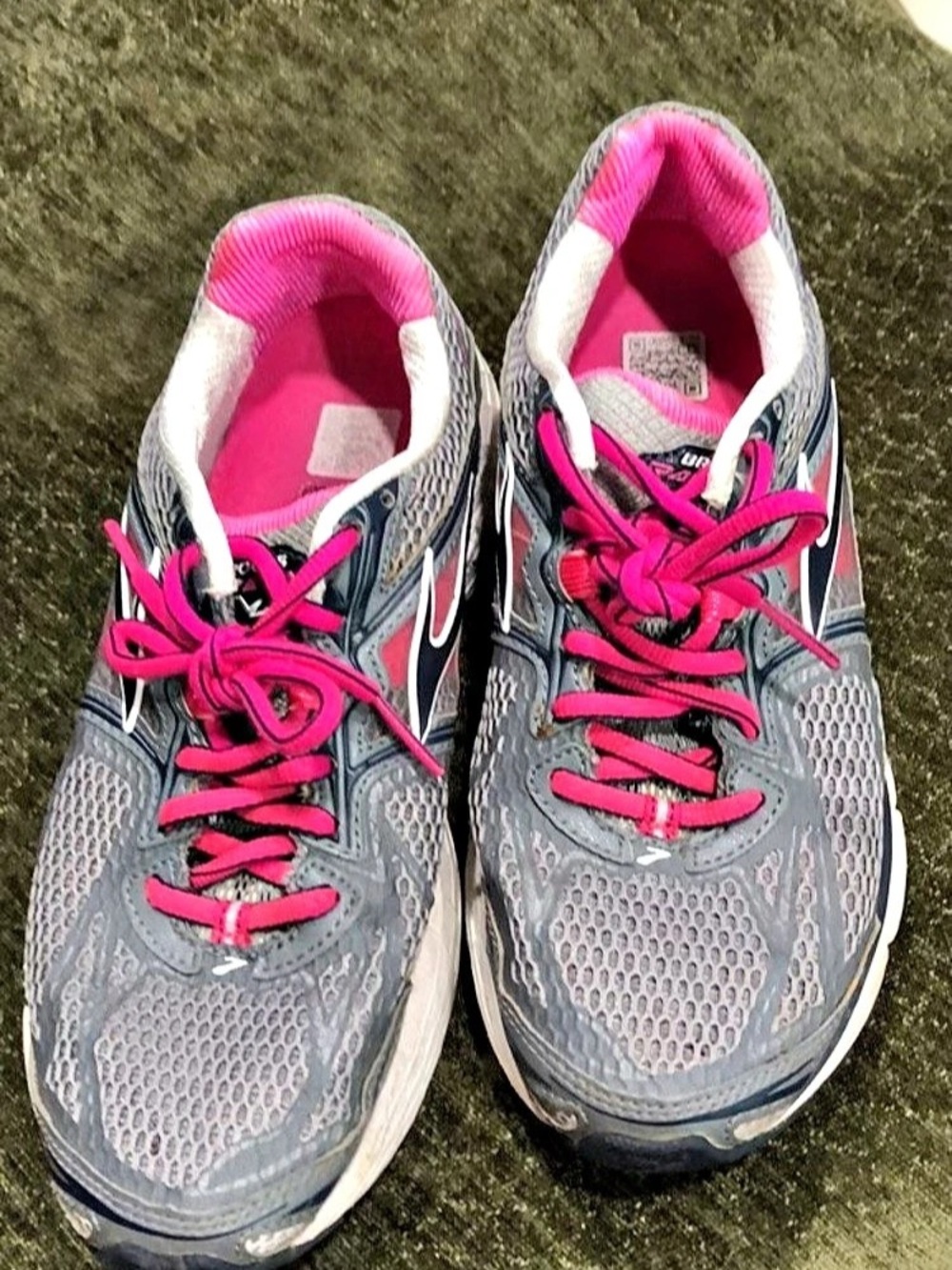 Nike Women's Athletic Shoes Gray & Pink US 8.5